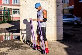 《绝区零》官方周边即将开售 安比德玛拉手办超可爱